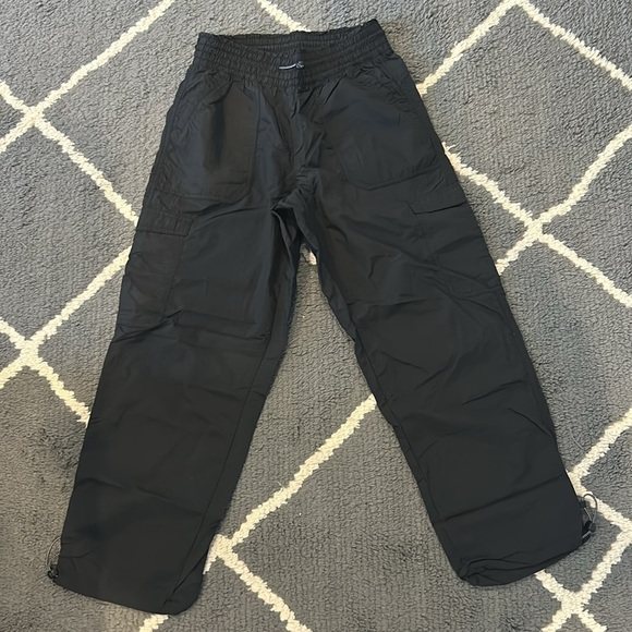 Old Navy Adjustable Quick Dry Cargo Pants - Picture 2 of 8